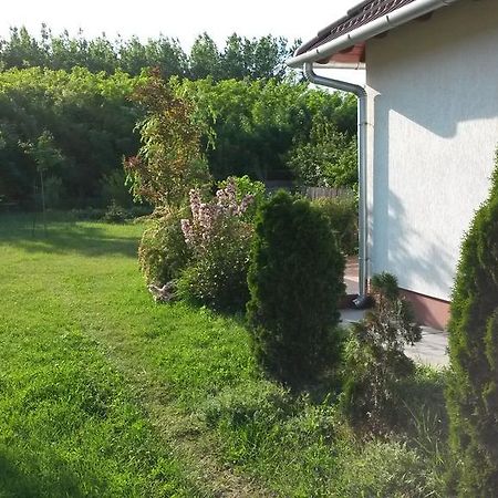 Cserkei Nyaralo Cserkeszőlő Exteriér fotografie