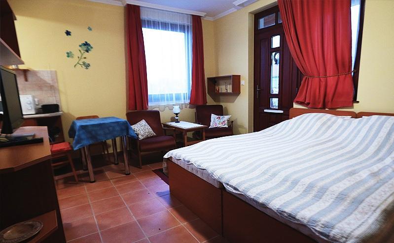 Cserkei Nyaralo Cserkeszőlő Pokoj fotografie