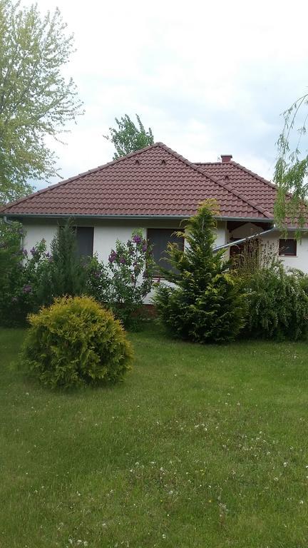 Cserkei Nyaralo Cserkeszőlő Exteriér fotografie