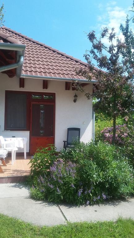 Cserkei Nyaralo Cserkeszőlő Exteriér fotografie